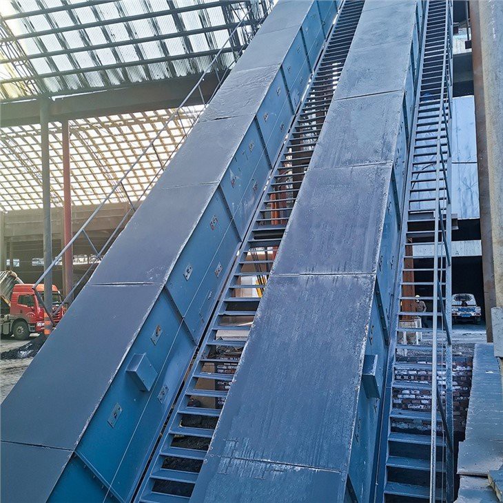 closed large angle belt conveyor